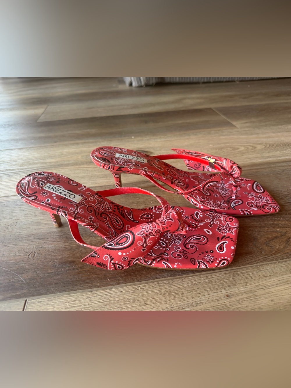 AREZZO Size 9 Red Paisley Bow Kitten Heel Mules